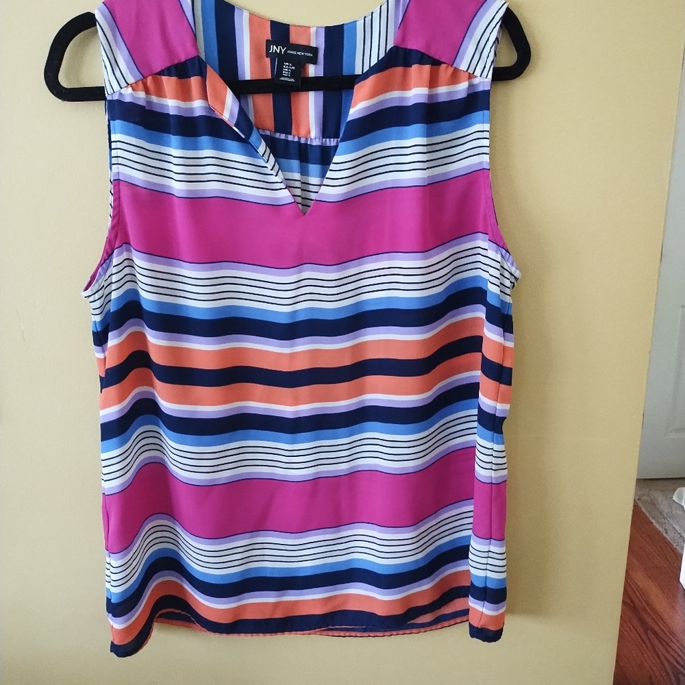 Jones New York blouse size L, V neck collar, multicolored fuchsia, black.